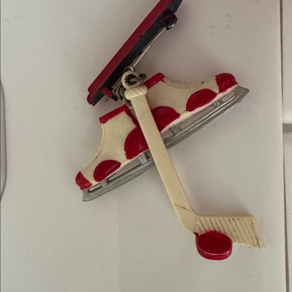 Collector Vintage Hold Em Hockey Skates and Stick Brooch Bakelite